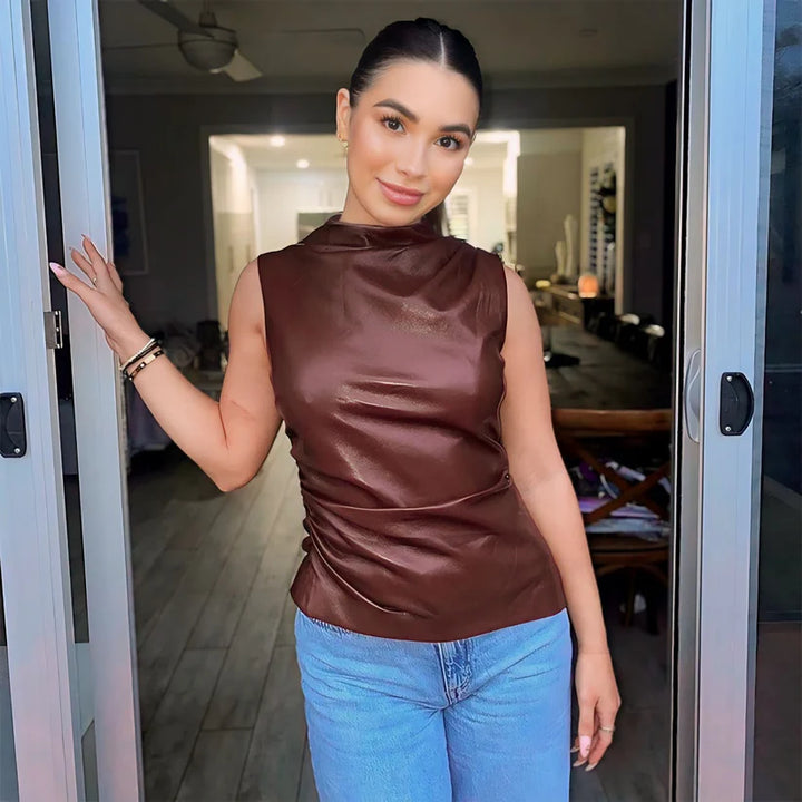 Model wearing Isla Top – casual cropped summer tee in breathable cotton-poly blend by Vespera The Label.