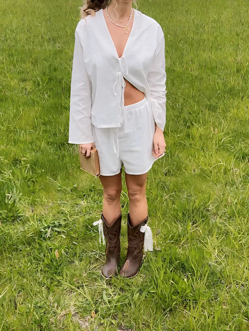Model wearing Jaque Top – relaxed cotton chiffon blouse with a loose fit for summer by Vespera The Label.