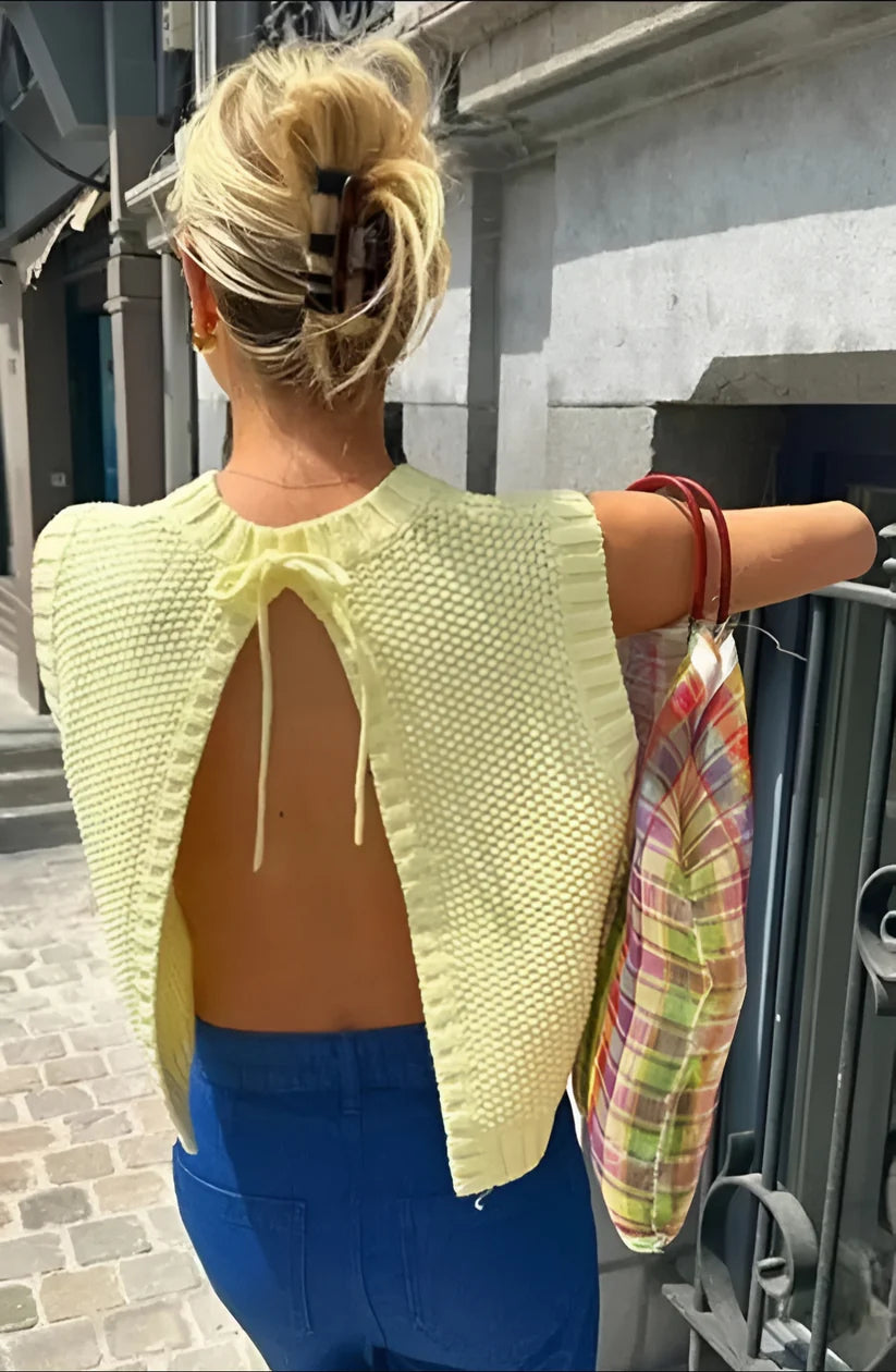 Model wearing Milka Top – casual loose fit summer top with batwing sleeves and minimalist style by Vespera The Label.