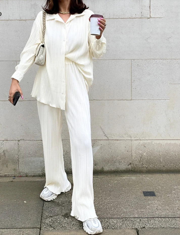 Model wearing Nicole Set – casual two piece matching set for women with relaxed fit, by Vespera The Label